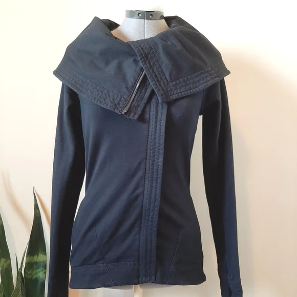 Lululemon Fast Forward Jacket - Picture 4 of 7